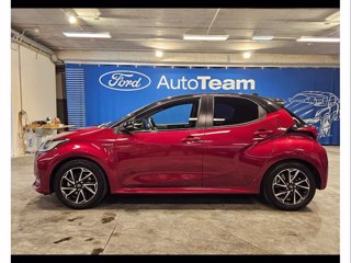 TOYOTA Yaris 1.5h premiere