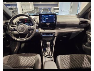 TOYOTA Yaris 1.5h premiere