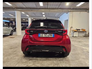 TOYOTA Yaris 1.5h premiere