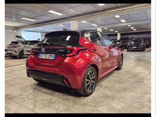 TOYOTA Yaris 1.5h premiere