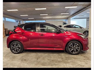 TOYOTA Yaris 1.5h premiere