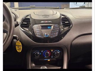 FORD Ka + 1.2 70cv